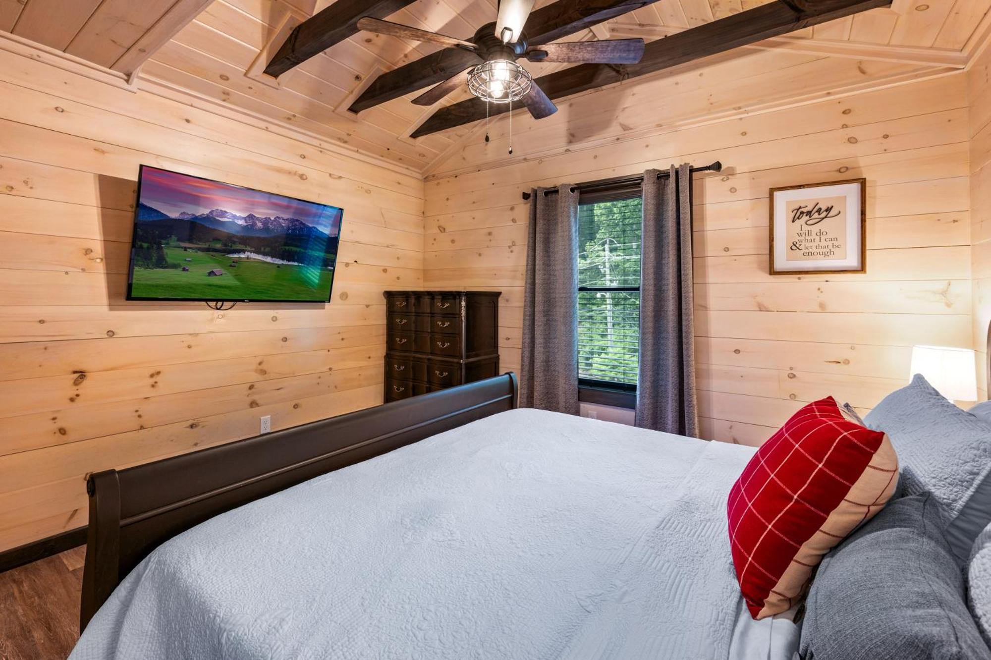 Lil Cabin In The Cove! Mtn Views, Theater, Hot Tub, Games, King Beds, Prime Location! Sevierville Exteriér fotografie
